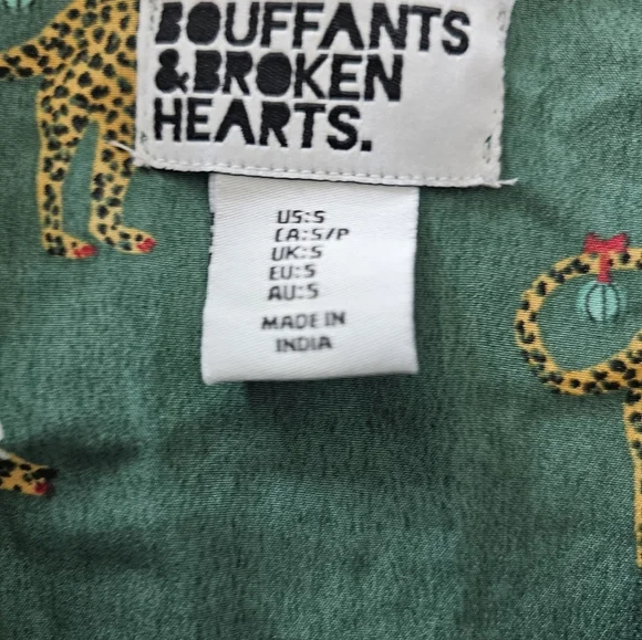 Leopard Print Women's Pajama Set in Green - Picture 2 of 4